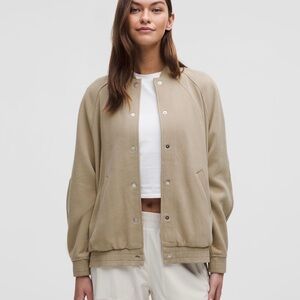 Lululemon Scuba Oversized Collegiate Jacket Women's Tan Bomber XS oversized